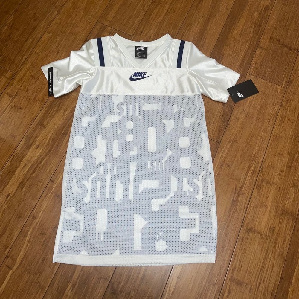 Nike Boy's Football White/Navy Jersey Sz. Medium
